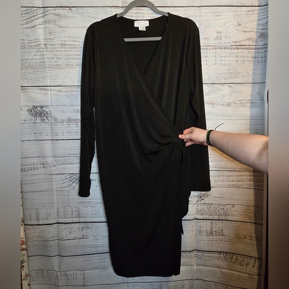 Janette Plus Elegant Black Wrap Dress Knee Length Longsleeve Plus Size 1x,2x,3x - Picture 2 of 6